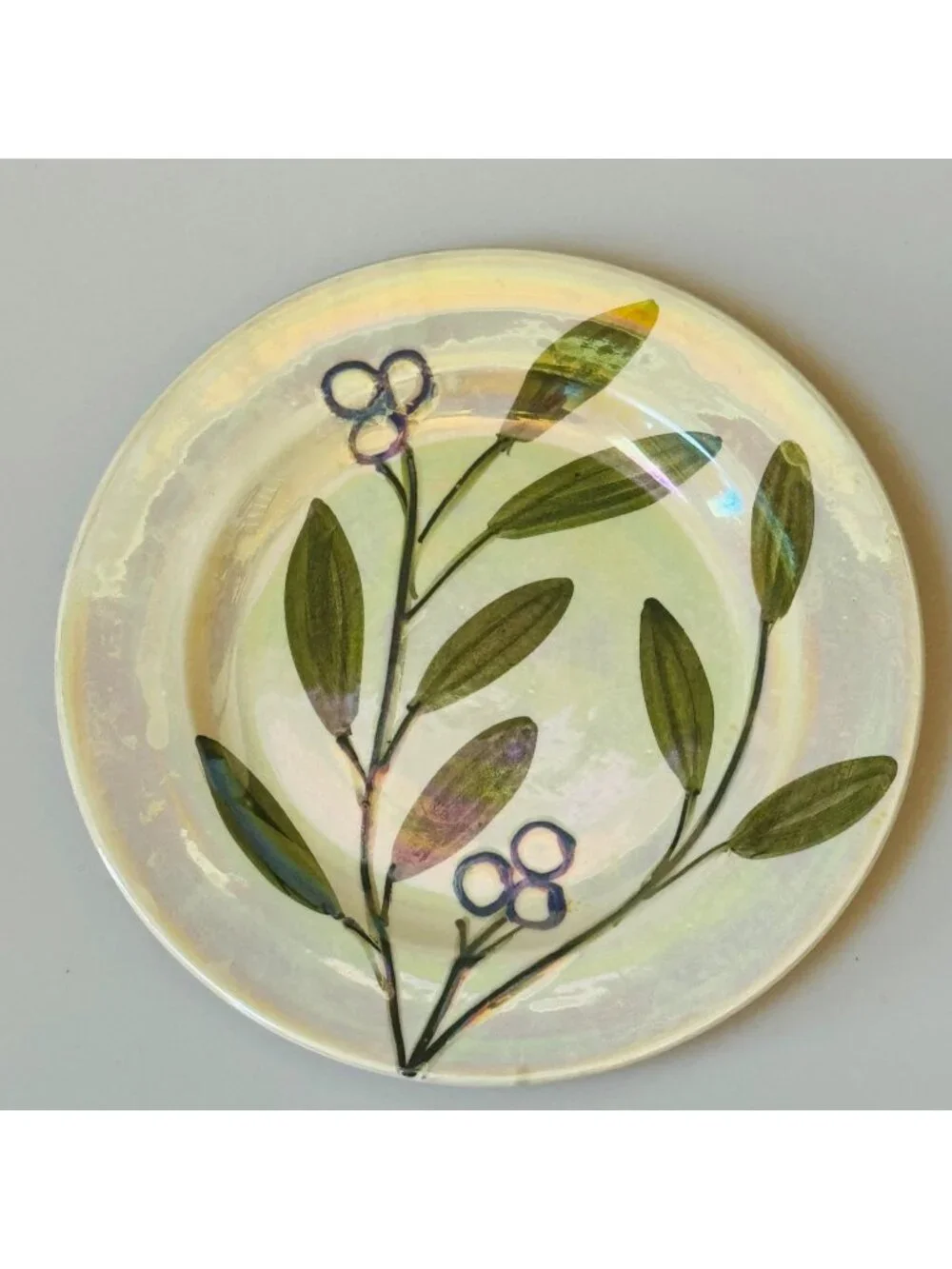 Plate THE CELLER LEAVES  Dessert /Bread pates  iridescent